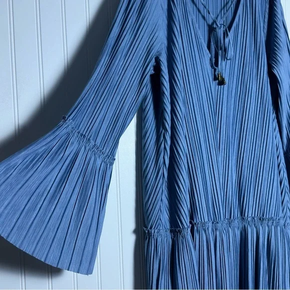 Free People Oversized Pleated Bell Sleeve Mini Dress S  Bohemian Relaxed Fit - Picture 9 of 14